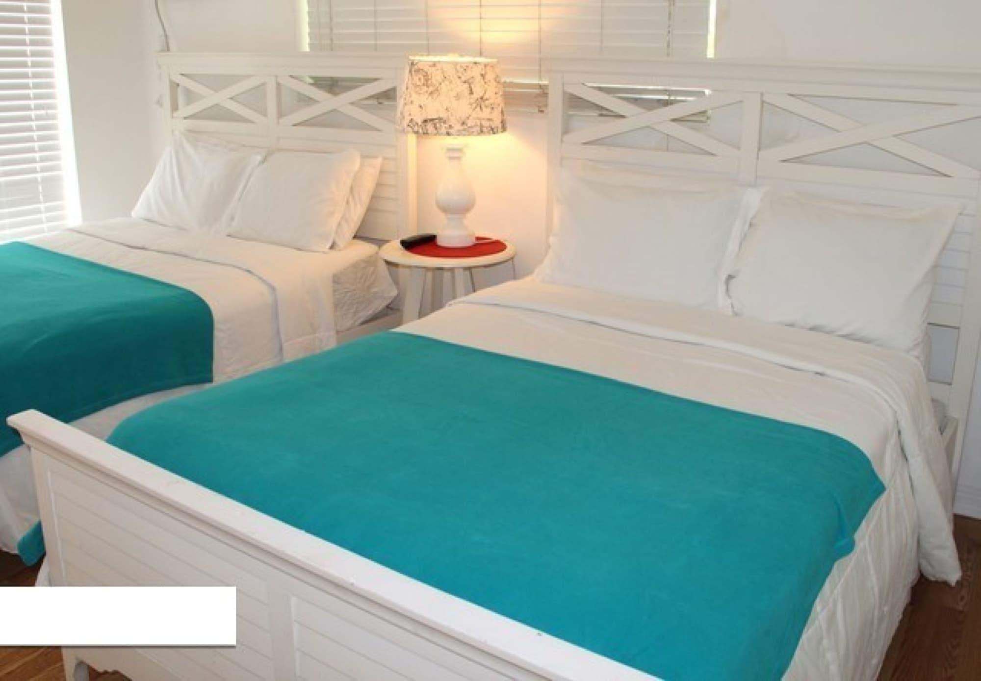 Bikini Hostel, Cafe & Beer Garden (Adults Only) Miami Beach Exterior photo